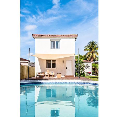 Luxury Redefined 6Br Poolside Villa With King Bed Miami Exterior foto